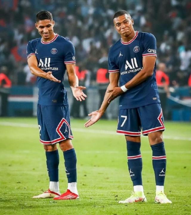 AYX SPORTS-包含郭艾伦复出首秀出彩，巴黎圣日耳曼主场绝杀北京首钢，豪取18连胜的词条